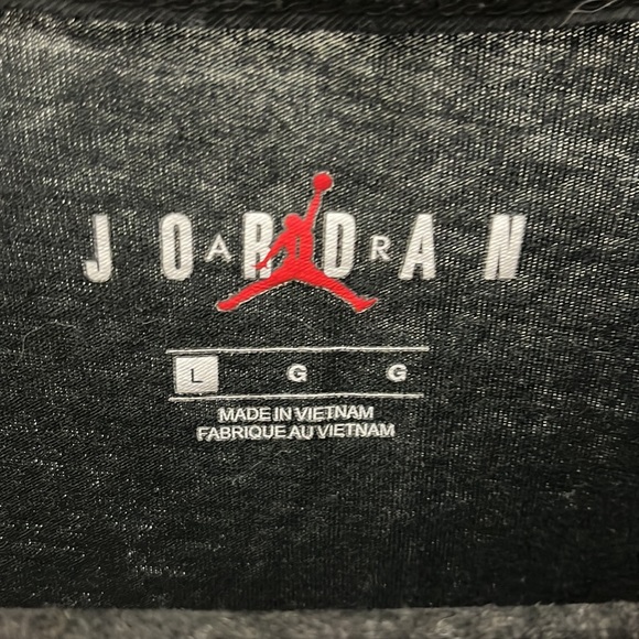 Large Air Jordan T-shirt - Picture 4 of 5